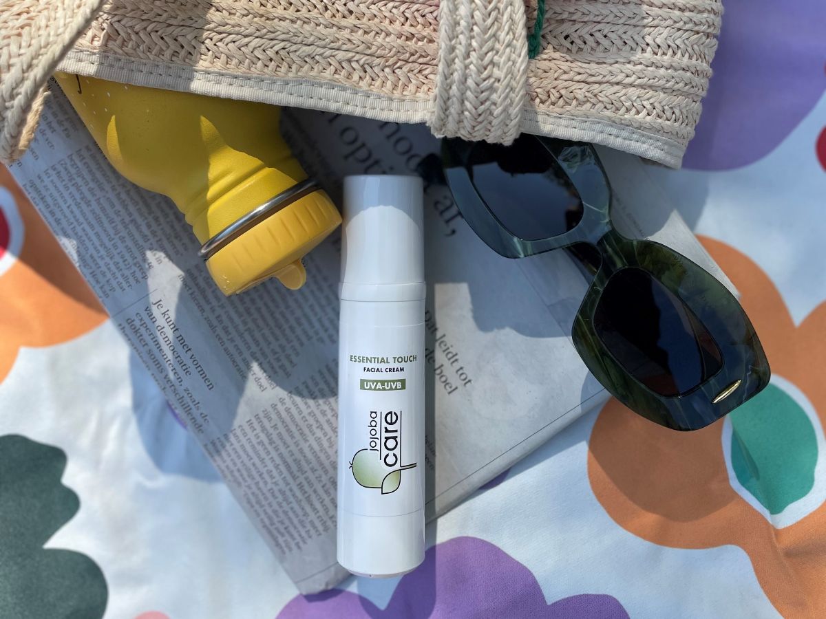 Essential Touch UVA-UVB